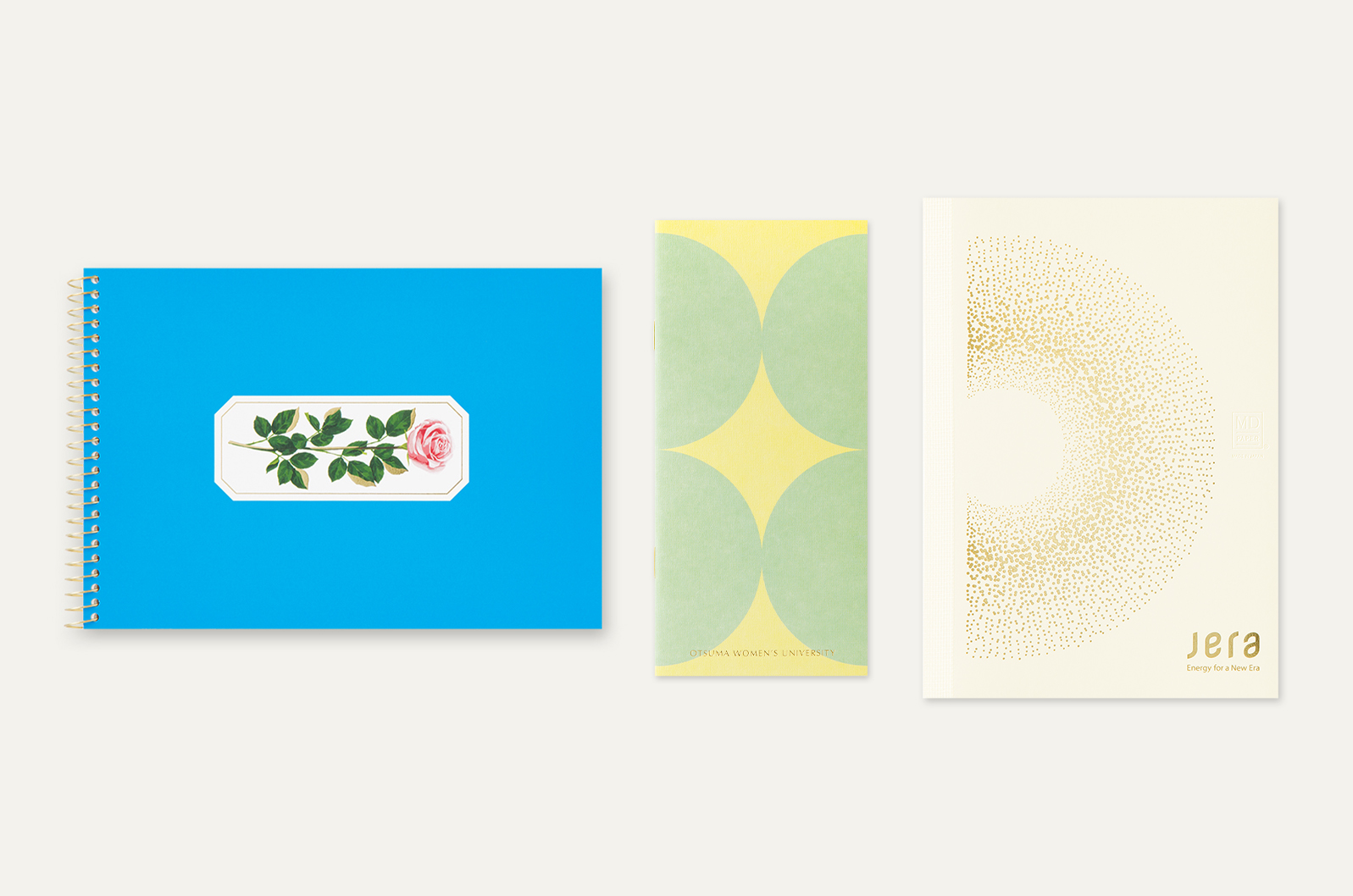 デザイン性に優れたリングノート、中綴じノート、MDノートの製作事例。大妻女子大学のオープンキャンパスグッズに採用されたものや、メリーチョコレートカムパニーの販売用ノート。